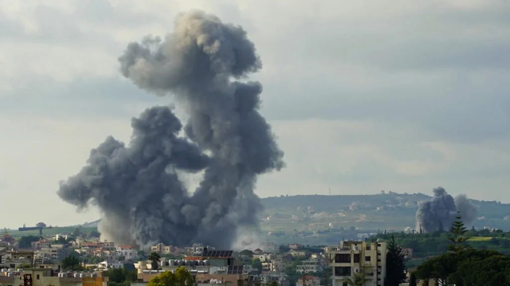 Thirteen killed in Israeli strikes on southern Lebanon, health ministry says - 2