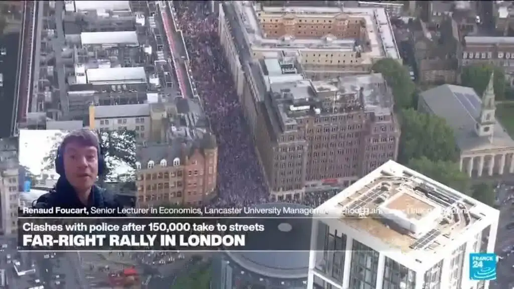 Thousands march through London in dueling far-right and pro-Palestine protests... - 2