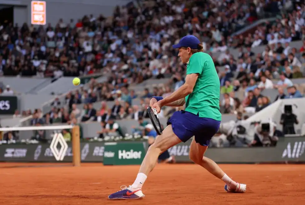 French Open quarter-finalist shows true colours as rival in 'dangerous' incident on court - 4