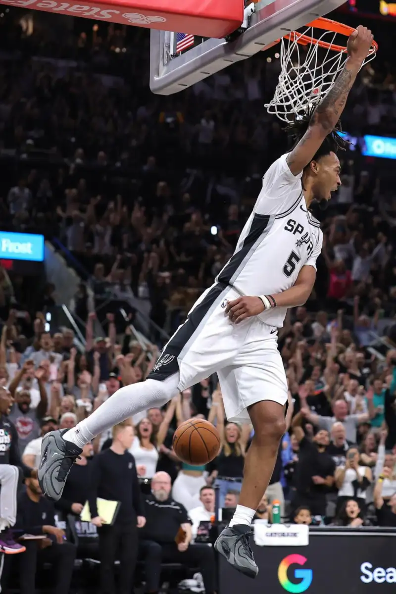 Spurs' Victor Wembanyama enters LeBron James, Kevin Durant territory after Game 4 win - 1