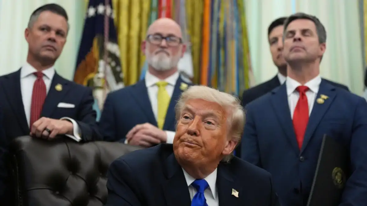 Trump to raise US tariffs on EU cars to 25%, accusing bloc of not complying with deal - 2
