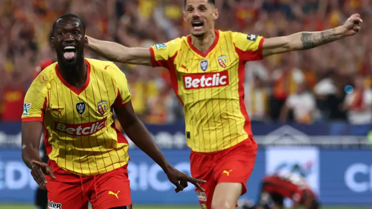 Lens lift French Cup for the first time after beating Nice in final - 3