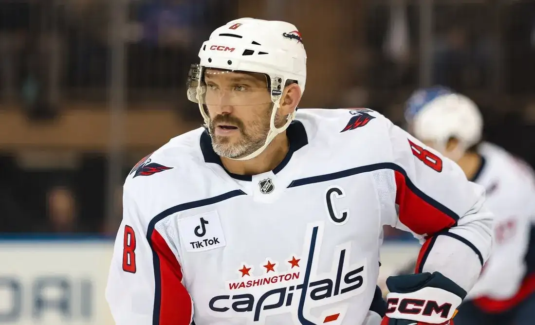 Ovechkin response to fans’ request for one more year: ‘I’ll think about it’ - 1