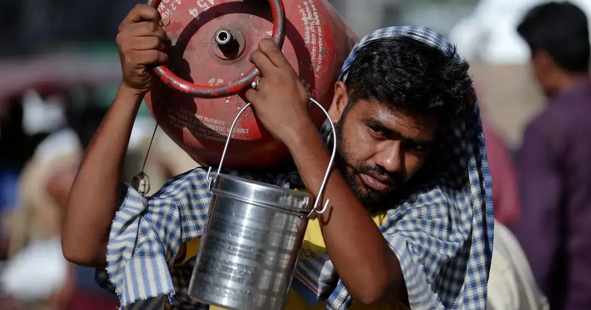 Hit hard by ₹991 price hike for commercial LPG, Mysuru hoteliers say rate went up by ₹1,440 in two months - 2