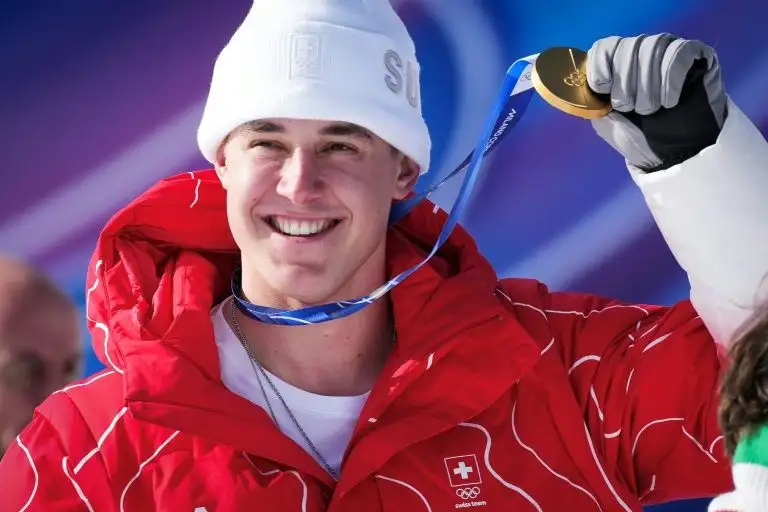 Swiss fans celebrate as Gremaud celebrates gold - 2