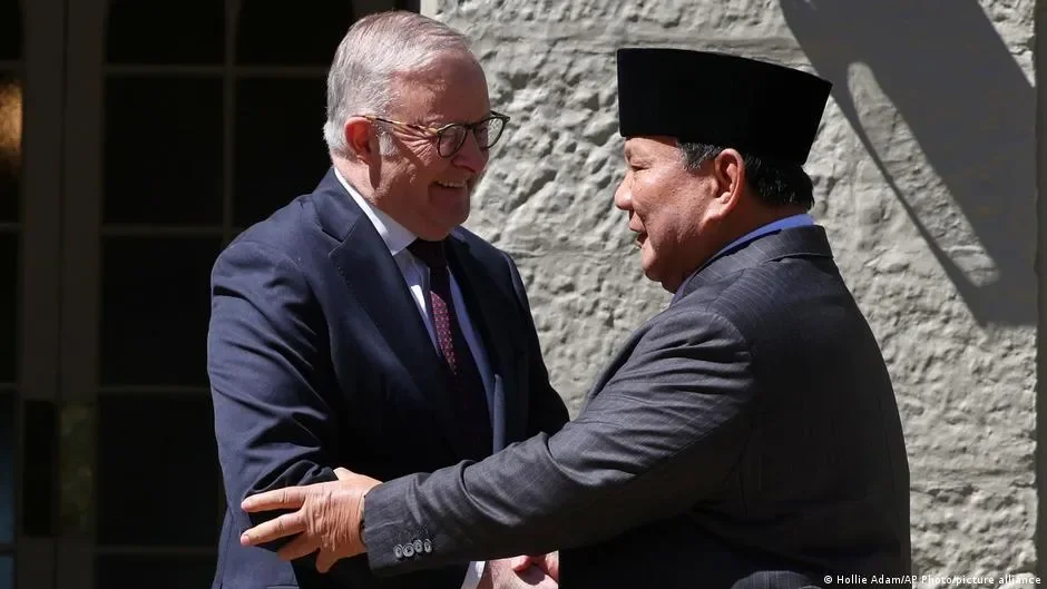 Australia news live: PM praises ‘very significant’ Indonesia security pact; Nationals MP holds hope for Coalition reunion - 4