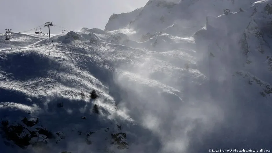 Two Britons among three dead in French Alps avalanche - 4