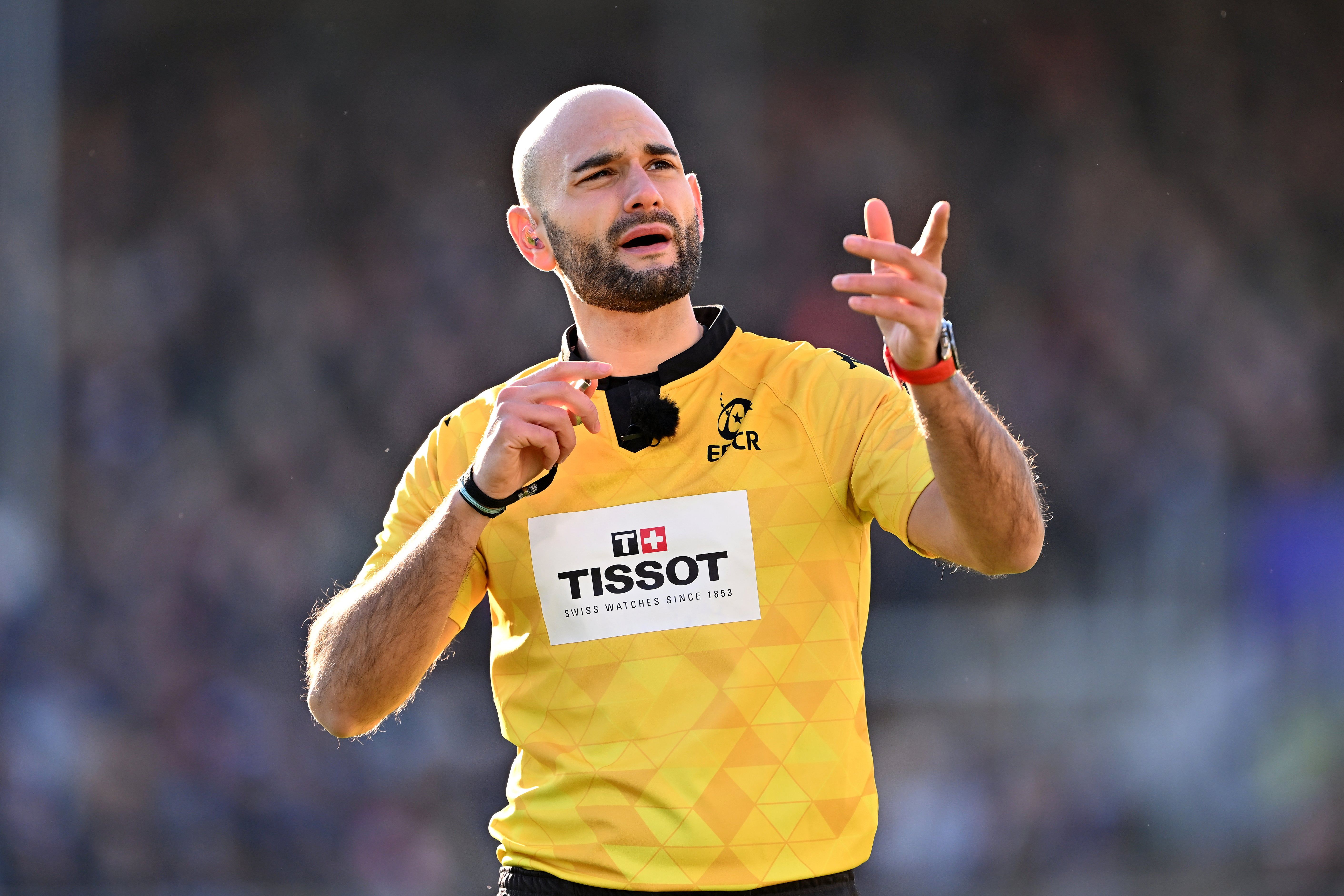 England vs Ireland Six Nations clash suspended as referee goes down with bizarre injury - 3