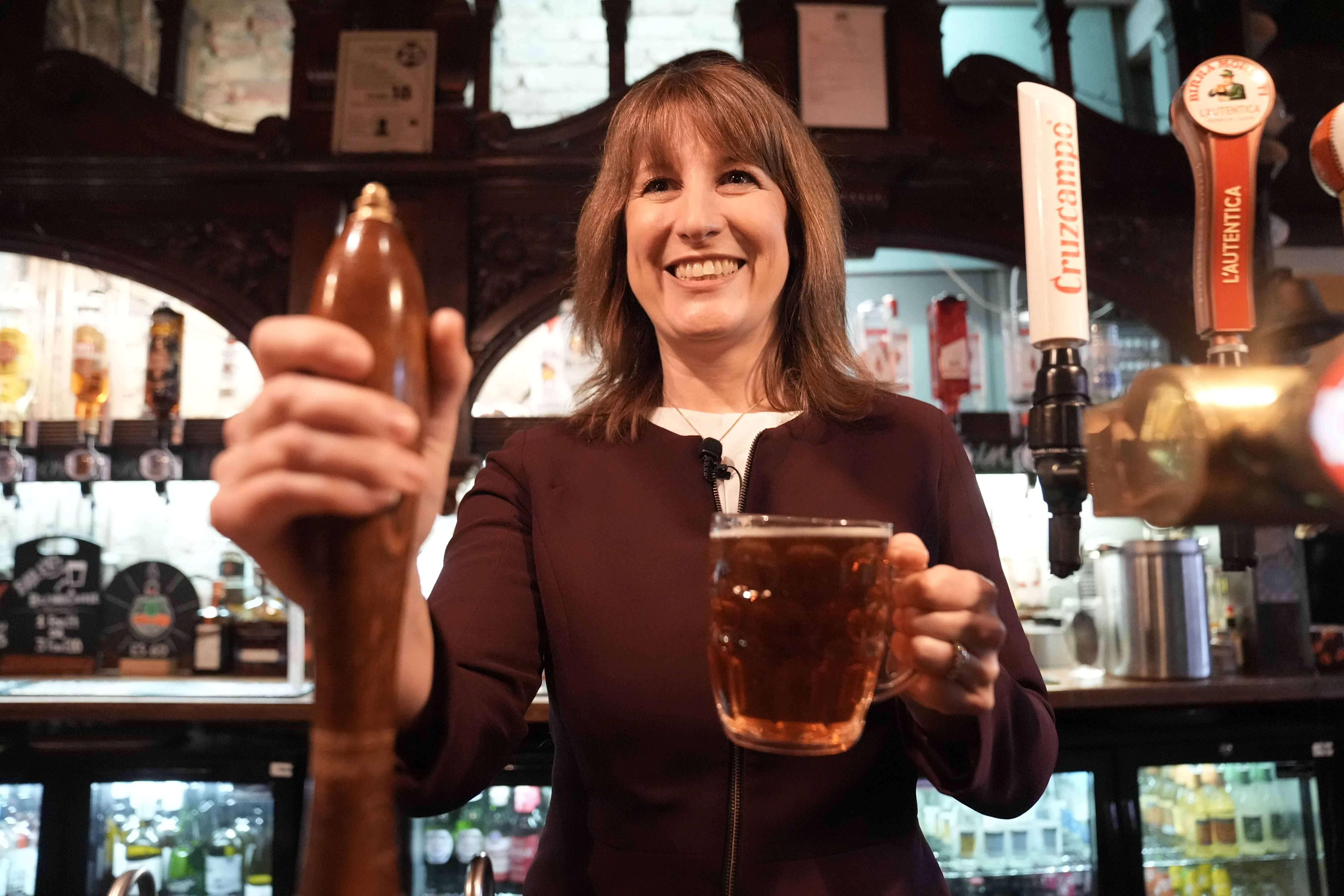 UK economy grew by 'subdued' 0.1% at end of 2025 - 4