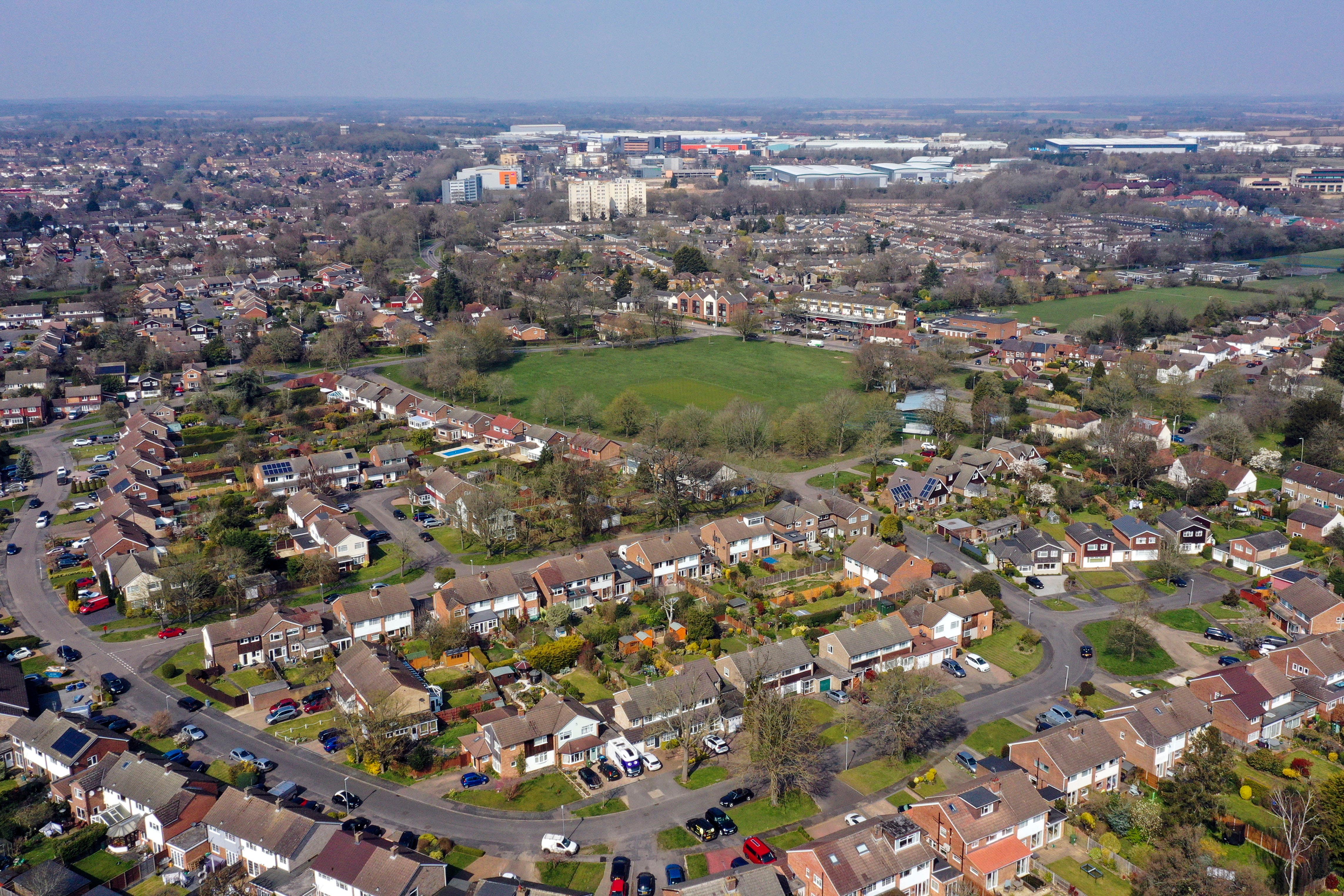 Average house price tops £300,000 for first time, says Halifax - 1