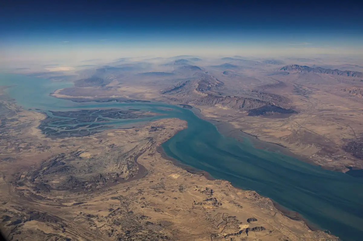 A Weakened Iran Hits Back by Strangling the Vital Strait of Hormuz - 4