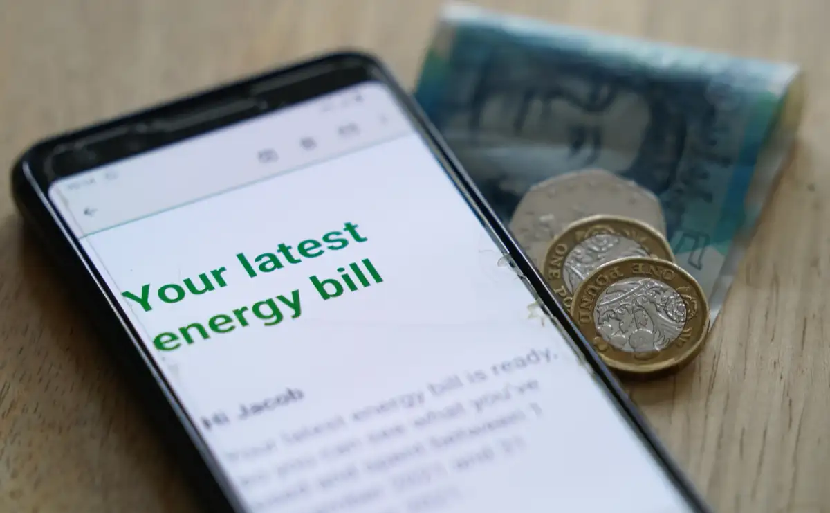 UK Household Energy Bills May Surge Again as US Strikes on Iran Fuel Oil Supply Fears - 2