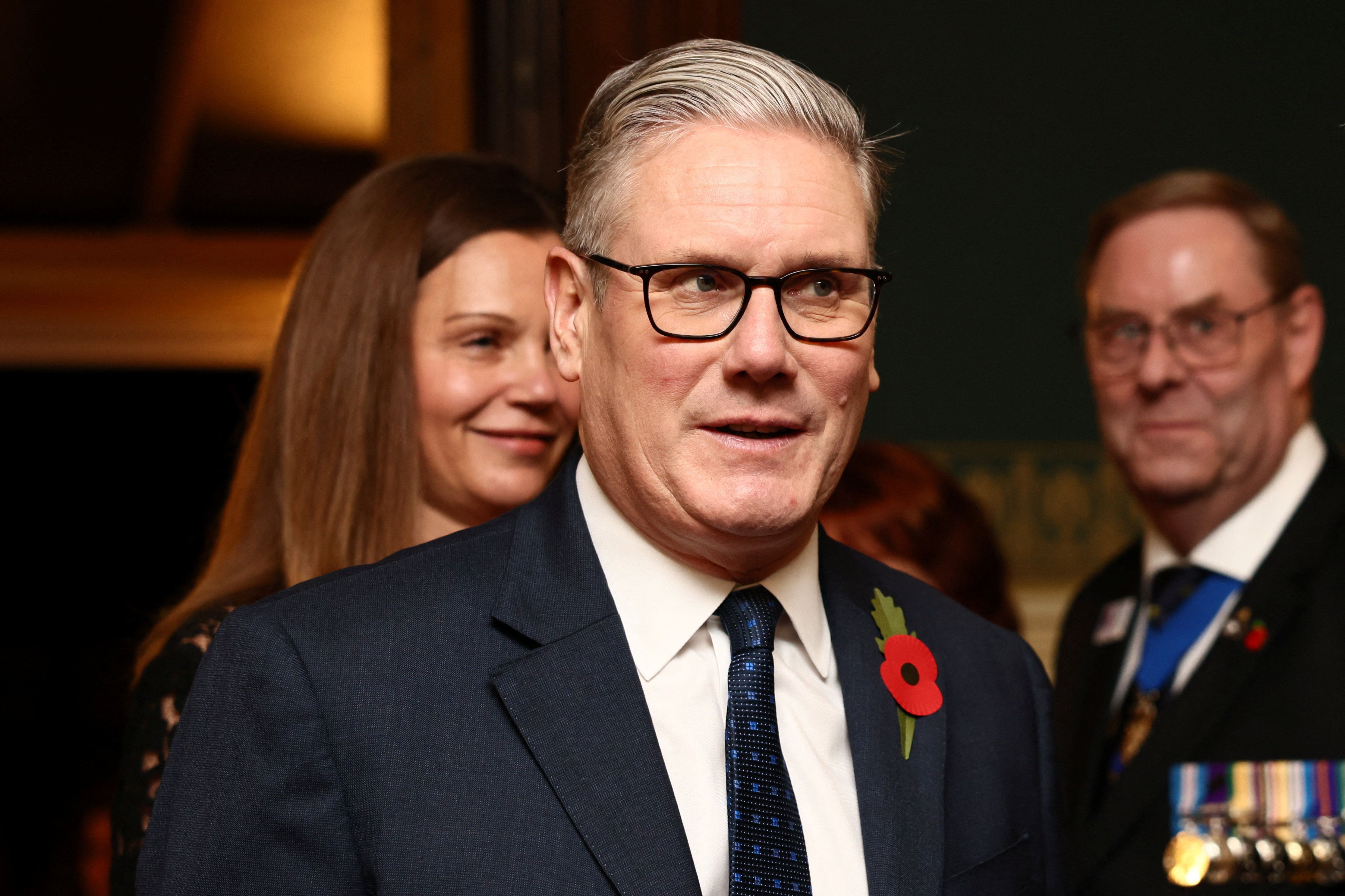 Starmer faces PMQs amid pressure over why ex-No 10 aide friendly with sex offender was given peerage – UK politics live - 2