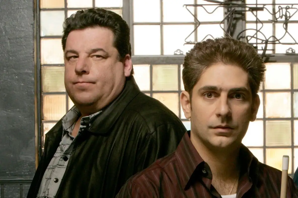 'Sopranos' star Michael Imperioli weighs in on characters' political leanings: 'Probably Trump supporters' - 4