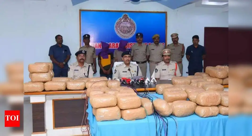 Police seize 5kg ganja in Vriddhachalam, four held - 1