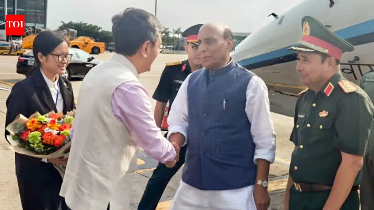 Rajnath begins Vietnam, South Korea tour; BrahMos deal talks to progress in Hanoi - 1
