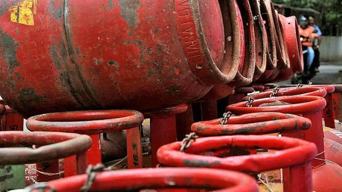 LPG crisis: Shortage of commercial gas hits more sectors in Kerala’s Kozhikode district - 4