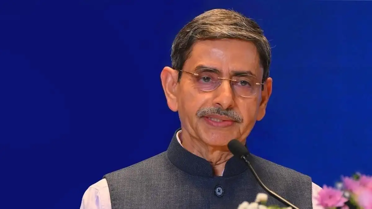 Governor Ravi bids farewell to Tamil Nadu; State Cabinet stays away - 2