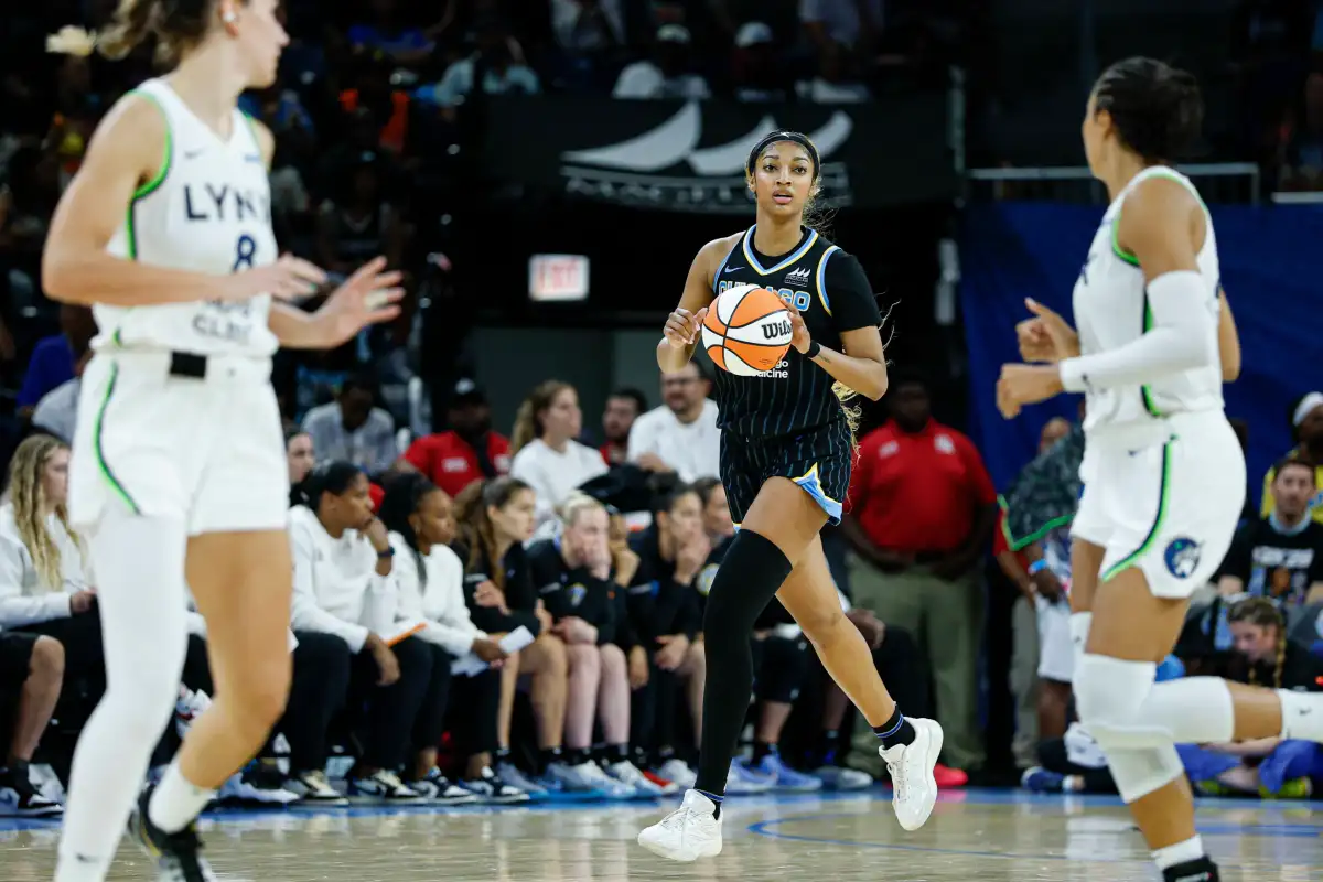 Who steps up for injury-depleted Chicago Sky? - 3