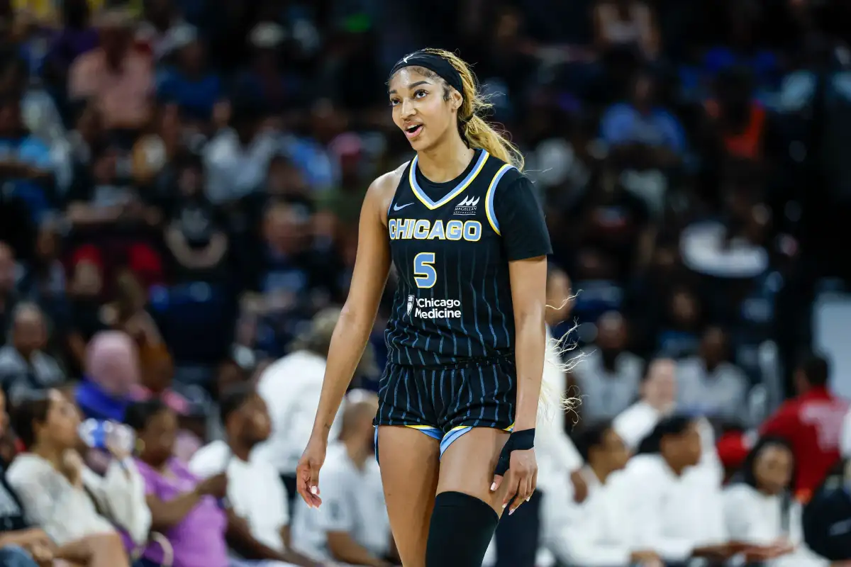 Who steps up for injury-depleted Chicago Sky? - 1