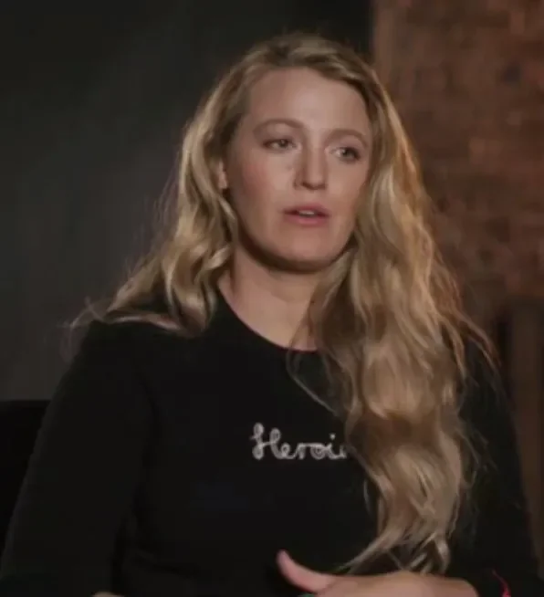 Blake Lively shares photo of Ryan Reynolds rocking a $26k Hermes handbag… as she jokes her Instagram has 'turned into an OnlyFans' - 4