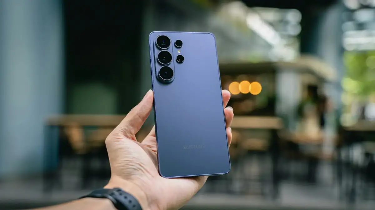 Samsung's Galaxy S26 Phones Will Work With Apple's AirDrop, Much Like the Pixel 10 - 1