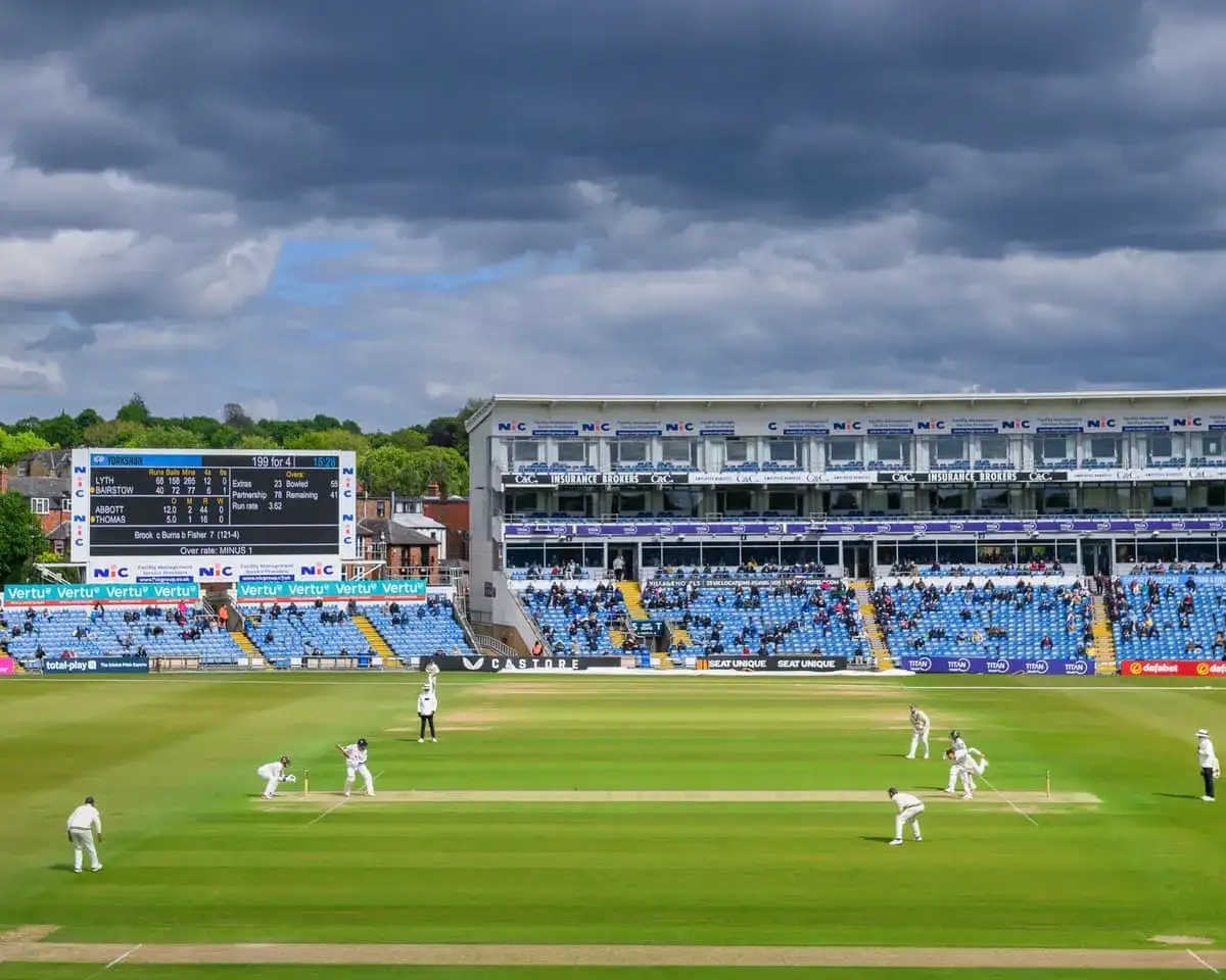 Yorkshire v Surrey, Somerset v Sussex, and more: county cricket, day two – live - 1