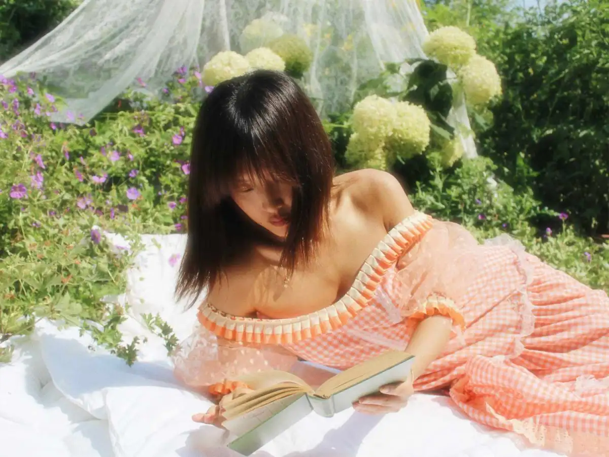 ‘Not just smut’: The rise of the romance book club - 4