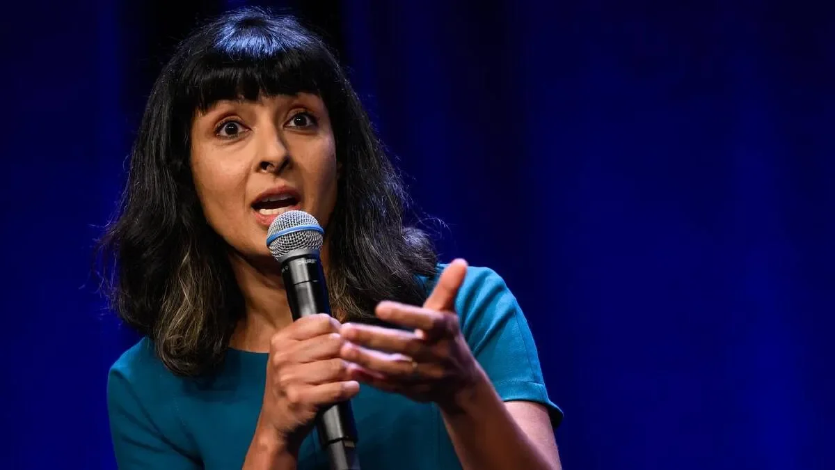 Australia news live: productivity roundtable urges Chalmers to be bold in May budget; federal police seize 28kg of cocaine hidden in luxury bus - 1