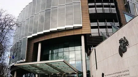 Man must do jail term for trying to kill father before serving life for murdering mother, judge rules - 3