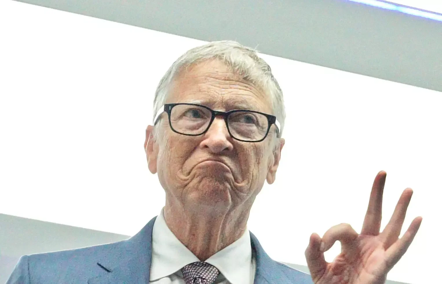 Bill Gates Pats AP Govt's RTGS Services - 2