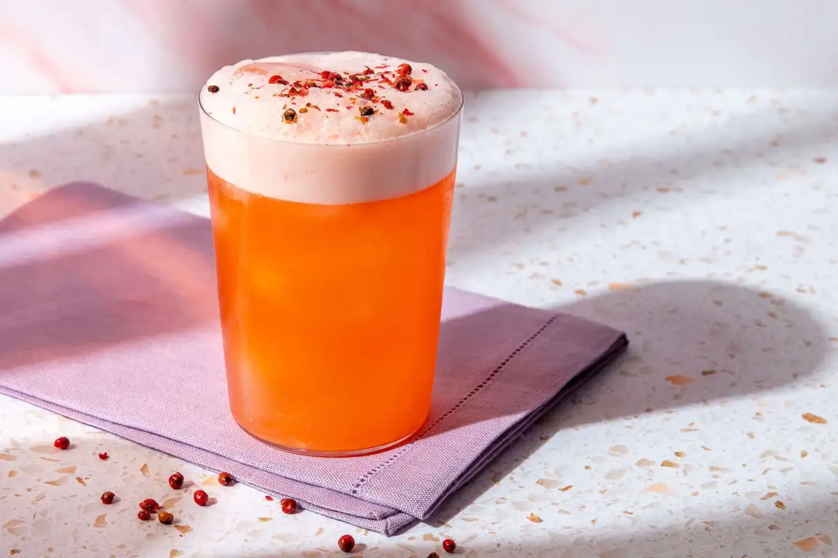 From Spritzes To Slushes, These Are The Cocktails I'm Making This Spring - 2