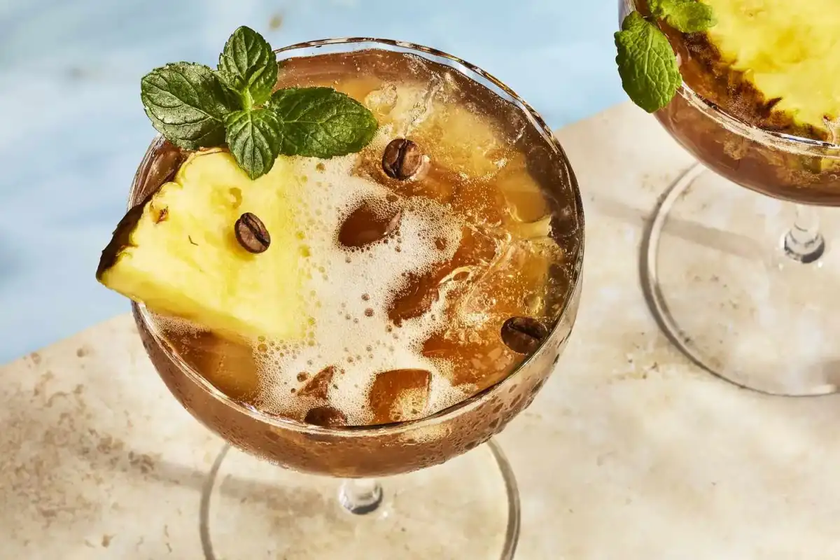 From Spritzes To Slushes, These Are The Cocktails I'm Making This Spring - 3