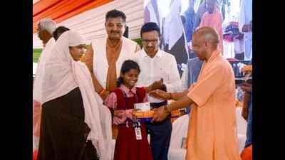 U.P. is witnessing a model of renaissance under BJP regime, says Adityanath - 1