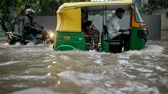 Karnataka, Bangalore Rain Update: Bengaluru to get showers this weekend, IMD sounds orange alert for state and warns of thunderstorms and gusty winds - 1