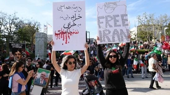 US-Iran tensions Live Updates: Trump extends deadline for Iran nuclear deal to 10–15 days - Mint - 4