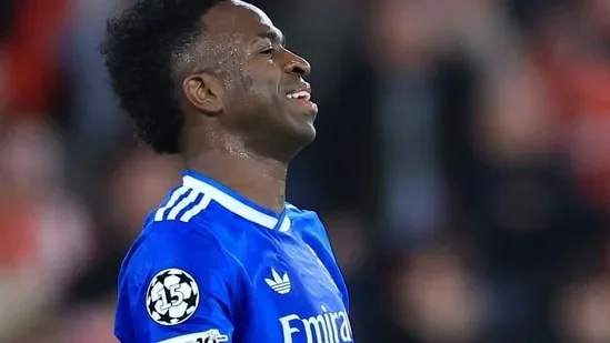 Mark Clattenburg blasted over Vinicius Junior comments after alleged racist abuse - 2