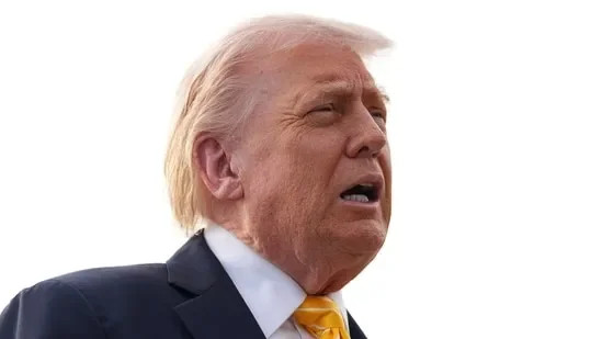 Doctor Raises Alarm Over Trump's Unexpected Off-Schedule Health Trip in Florida - 3