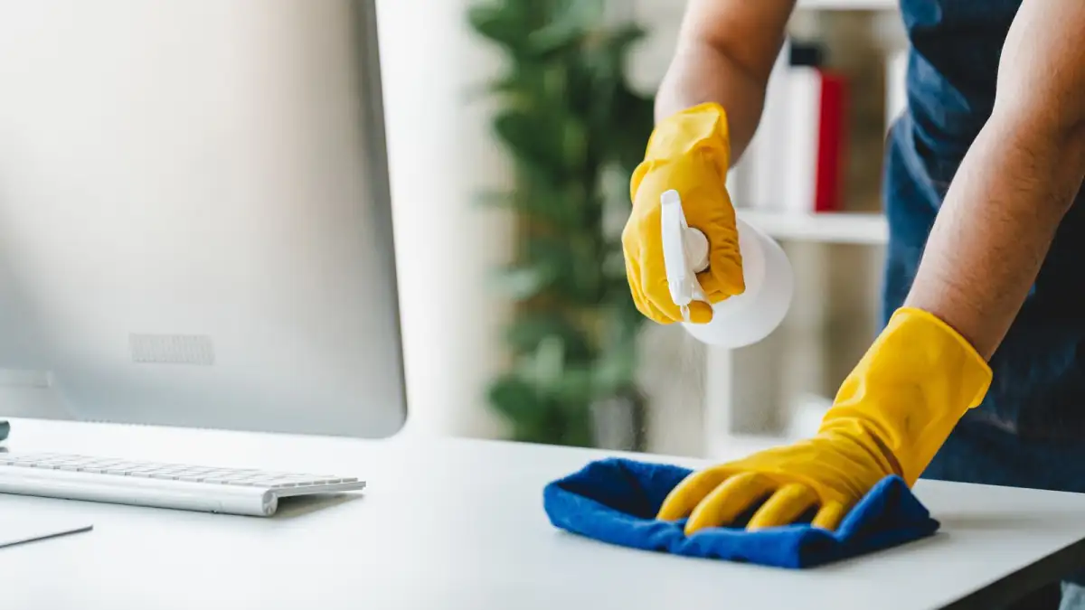 Lysol Steps In After Woman Goes Viral for Using Cleaning Spray on Her Skin: 'We'd Like to Speak With You' - 1