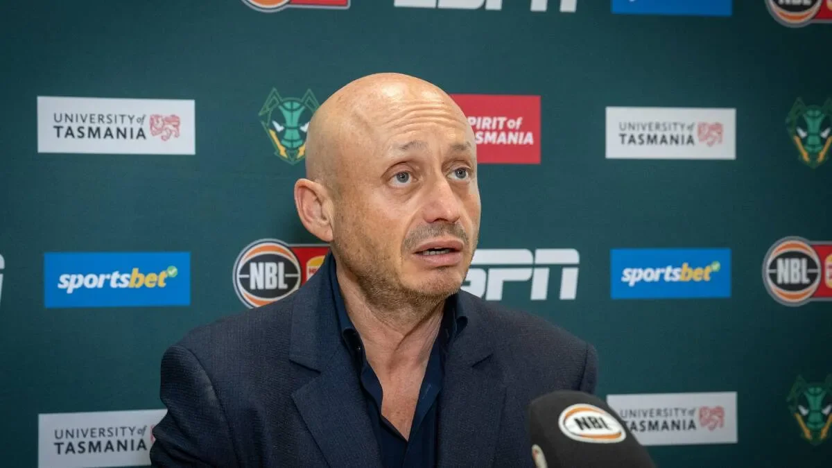 Hawks claim 'attempted cover-up' as Basketball Australia clears NBL owner - 2