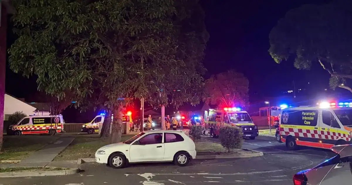 Man is set ALIGHT by a stranger at Illawarra unit block - 3