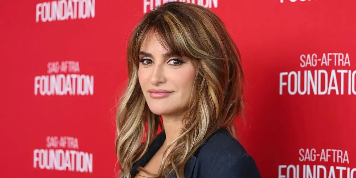 Penelope Cruz Debuts Dramatic "Weekend Bob" Haircut - 4