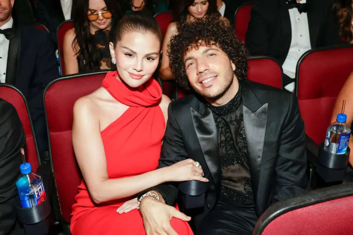 Selena Gomez flaunts her curves in clingy gown after husband Benny Blanco spills on her 'junk food diet' - 3