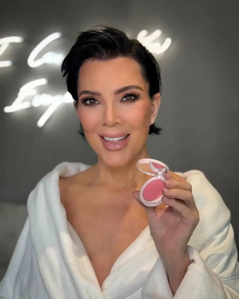 Youthful Kris Jenner, 70, proves $100k facelift is not slipping as she stuns on Met Gala 2026 red carpet - 2