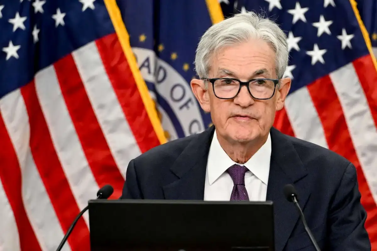Powell Says He Will Stay On as Fed Governor After Term as Chair Ends - 1