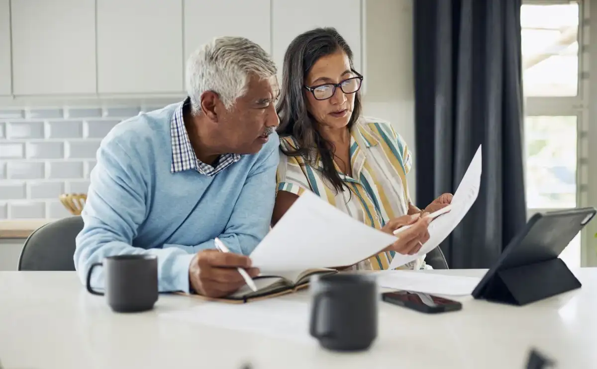 Americans In Their 20s Hold 38.7% Of Wealth In Cash — Here's How Asset Allocation Changes In Their 30s, 40s and Beyond - 1