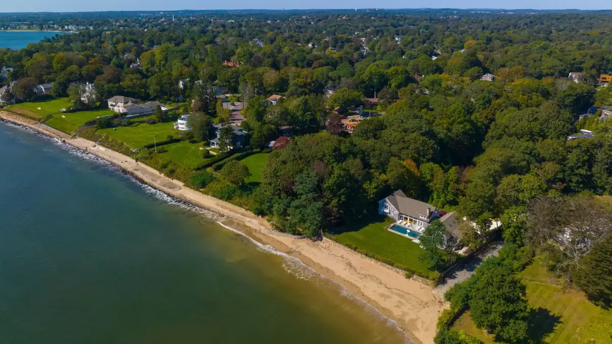 Fecal contamination at East Coast beaches triggers 'do not swim' warnings for July 4th weekend - 2