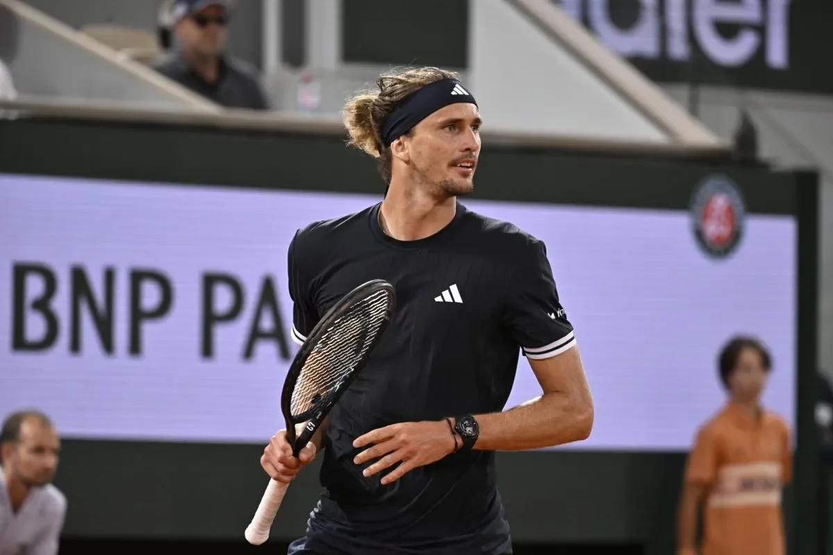 Zverev earns second shot at Roland-Garros title as Italian scores free pass to final - 2
