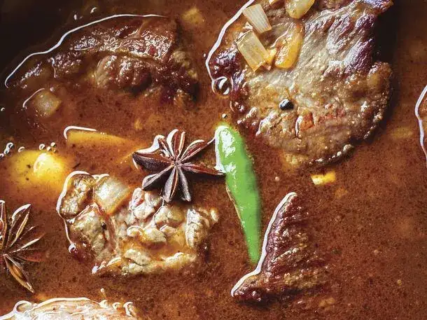 Vietnamese-Style Beef With Lemon Grass - 4