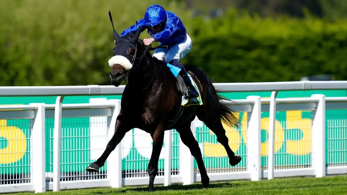 Opera Ballo makes all to thwart Field Of Gold at Sandown - 1